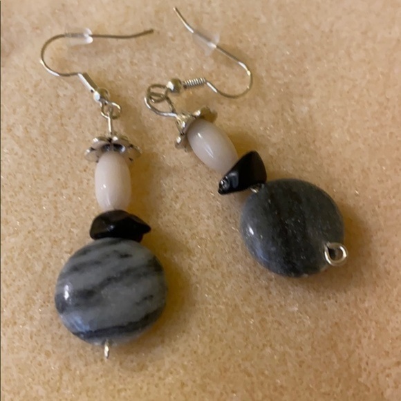 Silver tone gray and black geometric  pierced drop earrings - Picture 2 of 2